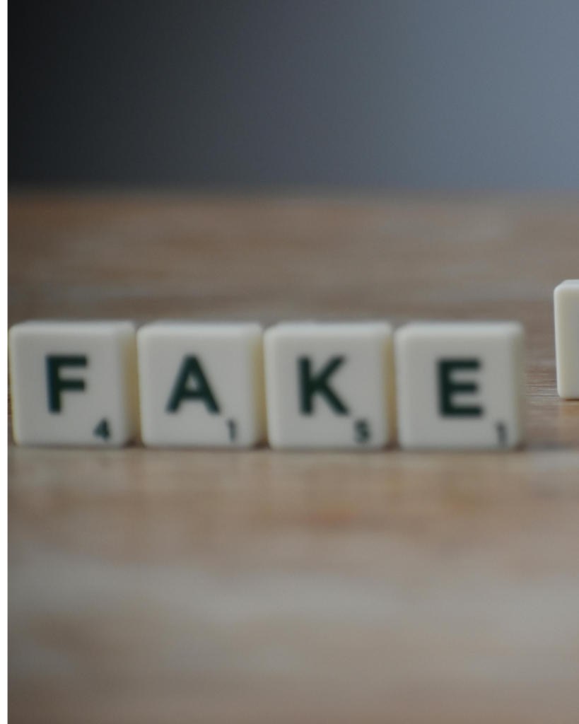 Scrabbelsteine mit Buchstaben Fake