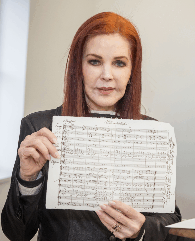 Priscilla Presley mit dem Lied "Stille Nacht, Heilige Nacht"